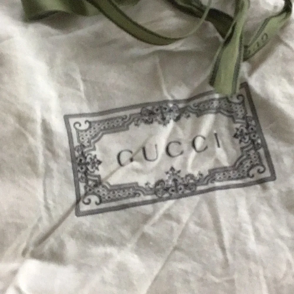 Gucci Cream Canvas Tote with Olive Green Ribbon Handles - Picture 2 of 3